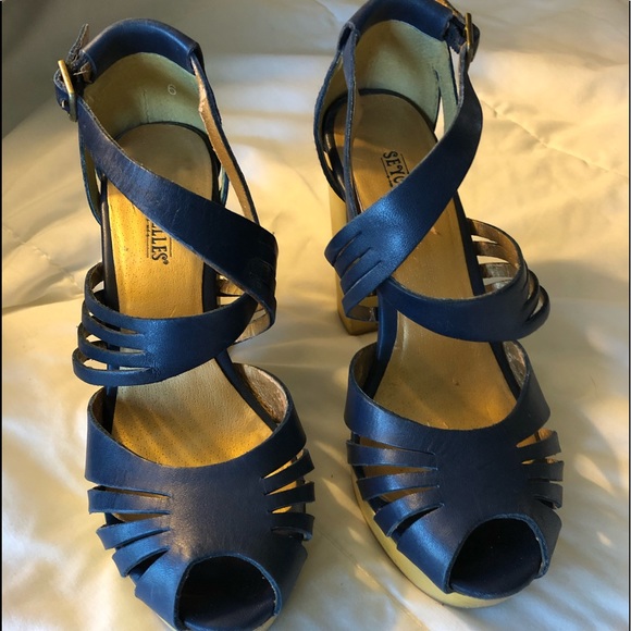 Heels - Picture 1 of 3